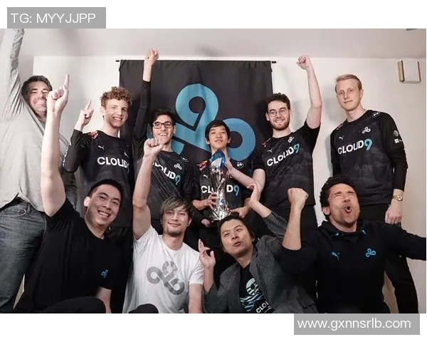 张伟畅谈DOTA2职业生涯与S15LOL比赛比分的深度对话